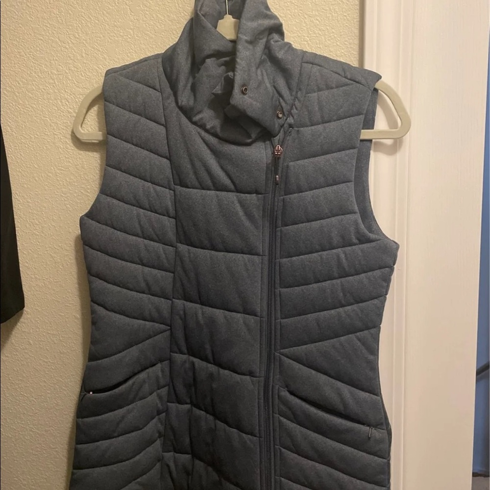 CALIA vest